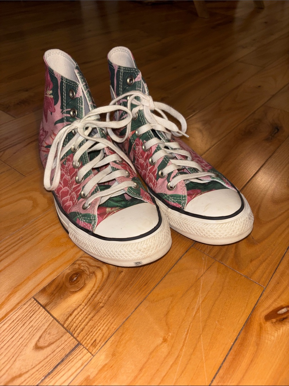 Converse Floral High-Tops in White, Pink & Green Size 9.5 Women